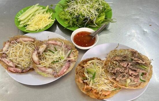 Bánh xèo tôm nhảy quán Gia Vỹ Diên Hồng Quy Nhơn