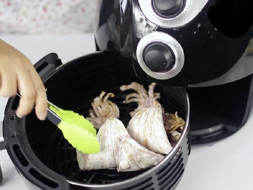 Nướng mực khô bằng nồi chiên không dầu ở 160 độ C